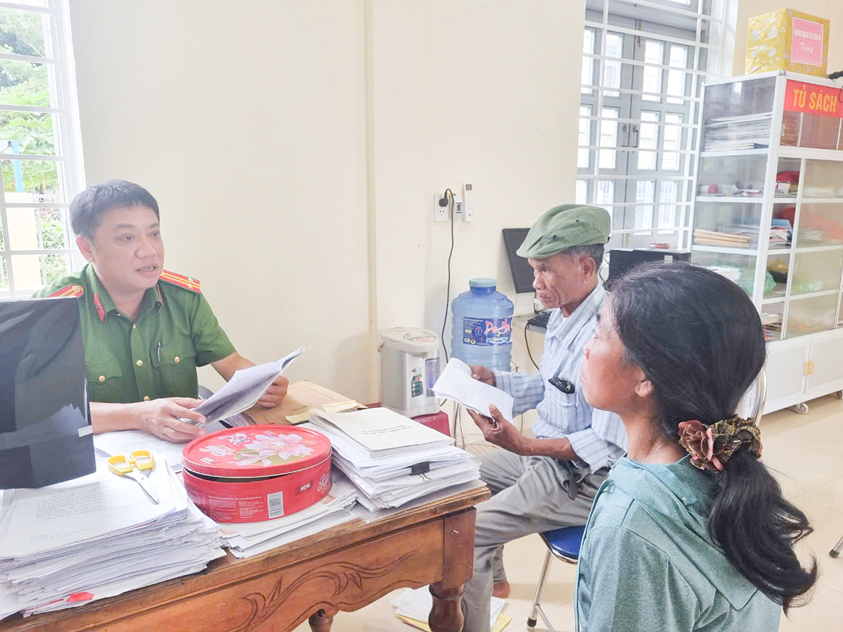 Công an chính quy về xã: Dấu ấn từ việc làm và chiến công. Bài 2: Hướng về cơ sở để gần dân, hiểu dân