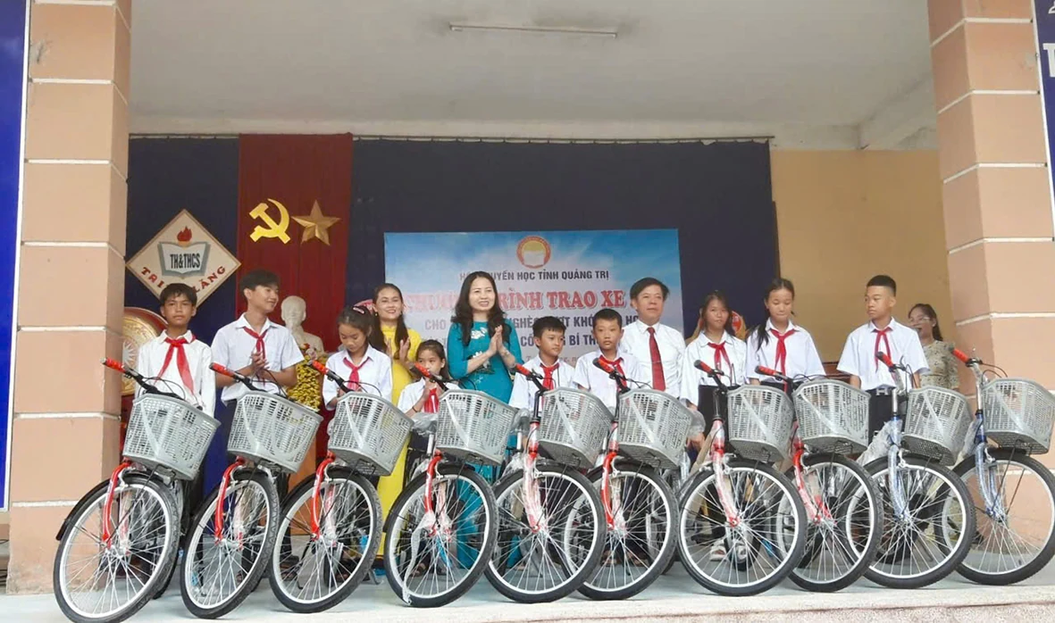 Tích cực chăm lo cho công tác khuyến học, khuyến tài, xây dựng xã hội học tập