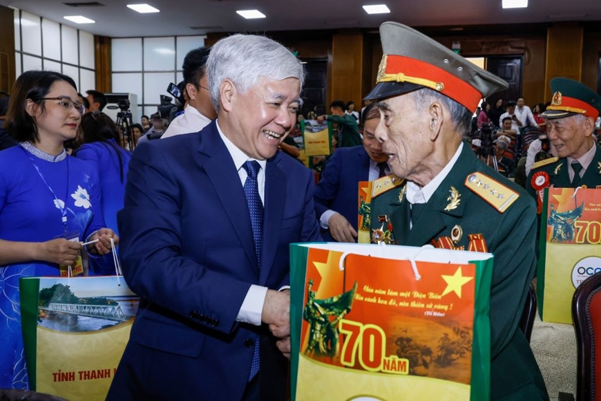 Chào mừng Đại hội đại biểu Mặt trận Tổ quốc Việt Nam lần thứ X (nhiệm kỳ 2024 - 2029): Phát huy sức mạnh đại đoàn kết toàn dân tộc, xây dựng đất nước ngày càng giàu mạnh, văn minh, hạnh phúc