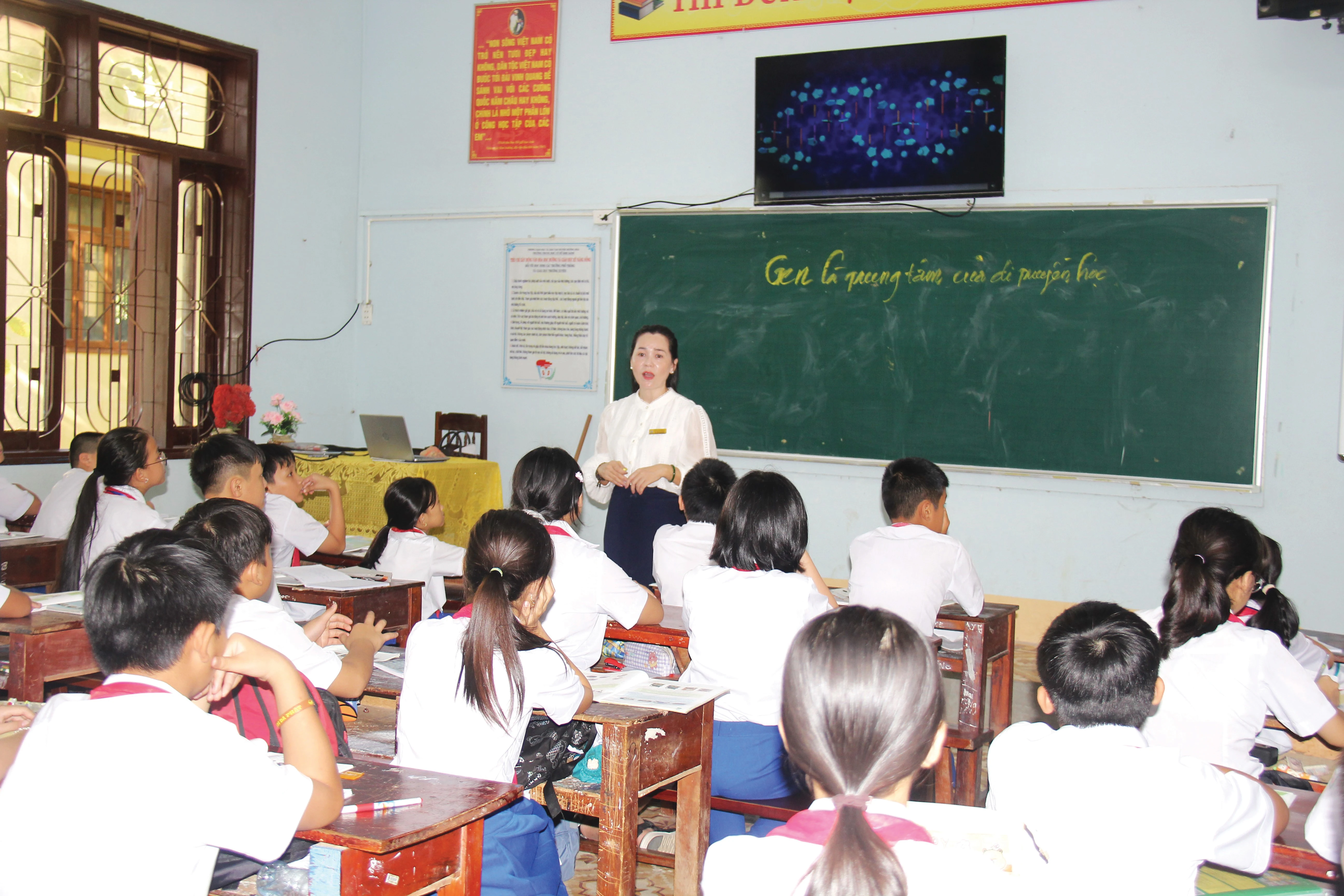 Tận tụy với bản làng
