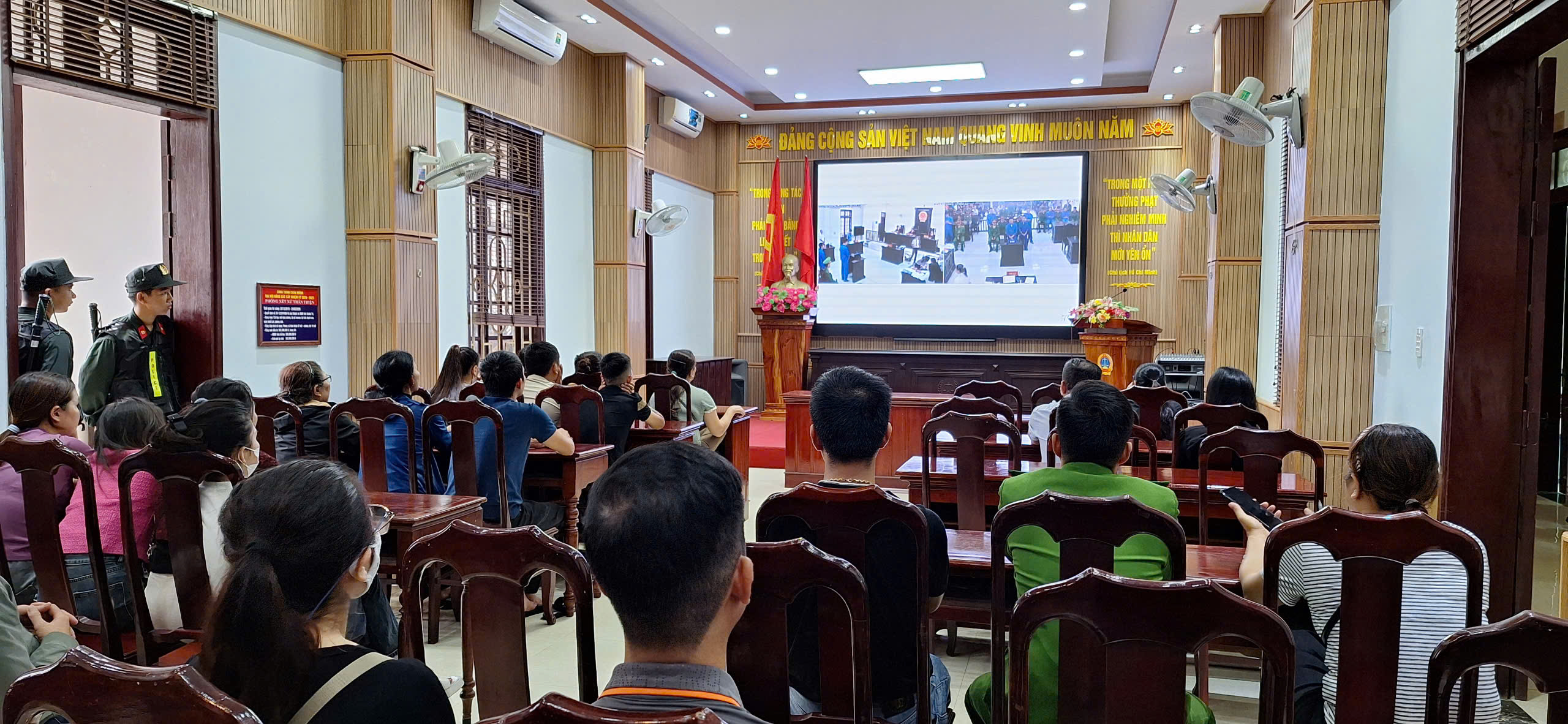 Y án tử hình đối với Nguyễn Quốc Quân (Quân Idol) cùng 3 đồng phạm