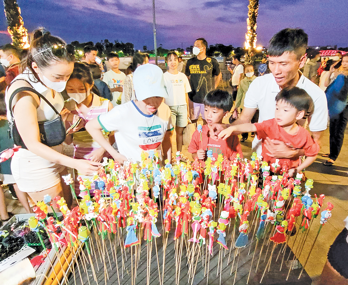 Những con tò he ấu thơ