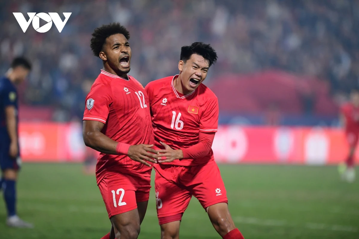 ĐT Việt Nam vô địch ASEAN Cup 2024: Ngạo nghễ vươn mình trên đất Thái