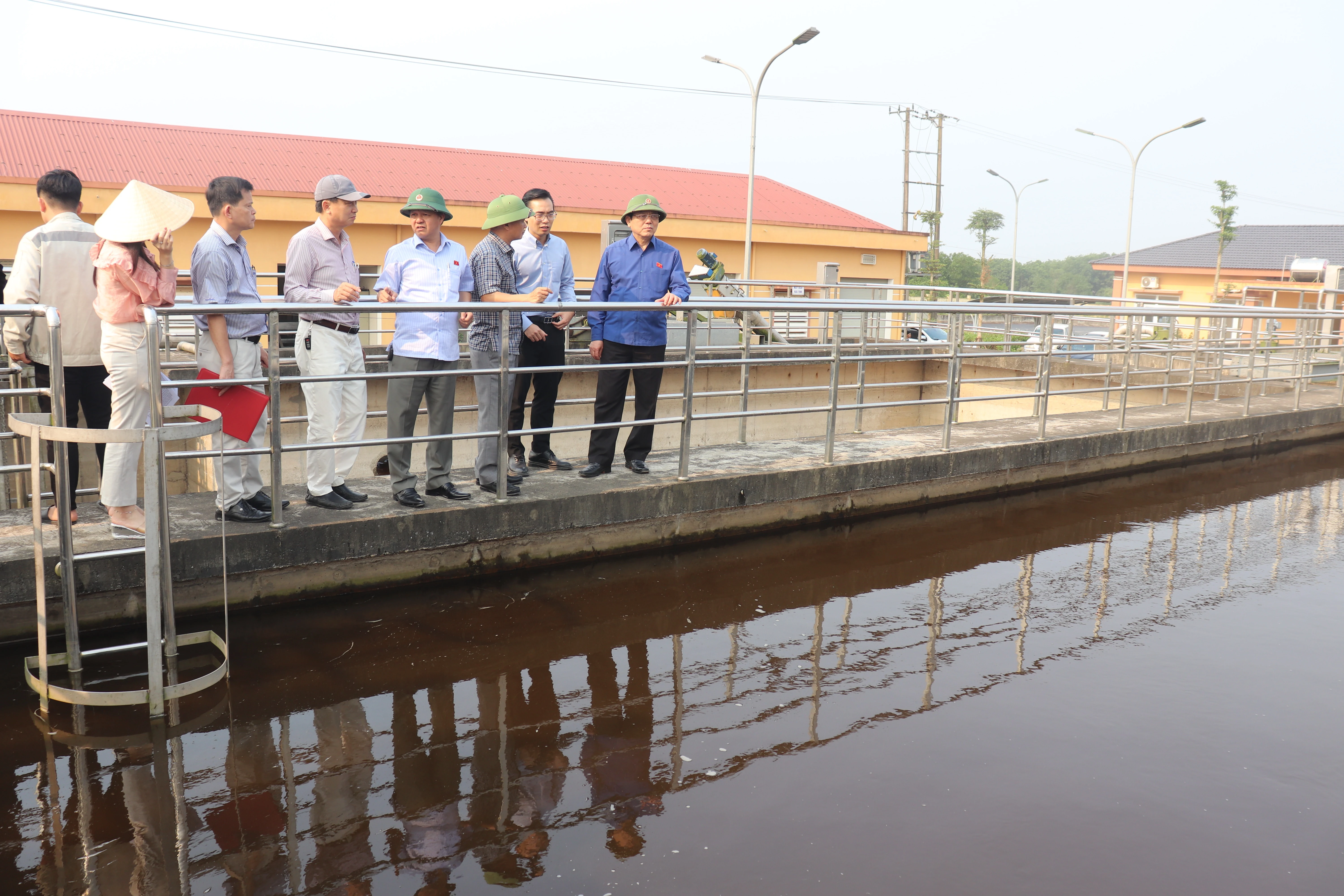 Giám sát việc thực hiện chính sách, pháp luật về bảo vệ môi trường