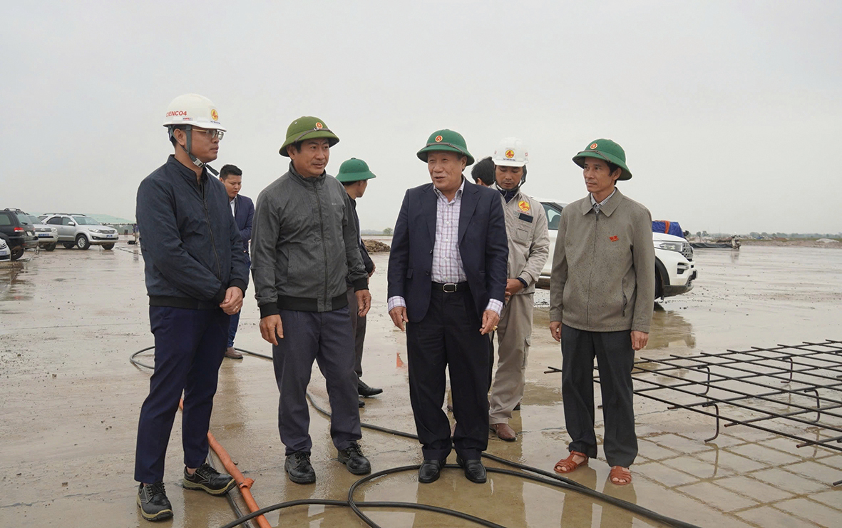 Cảng hàng không Quảng Trị thi công khẩn trương, đảm bảo tiến độ