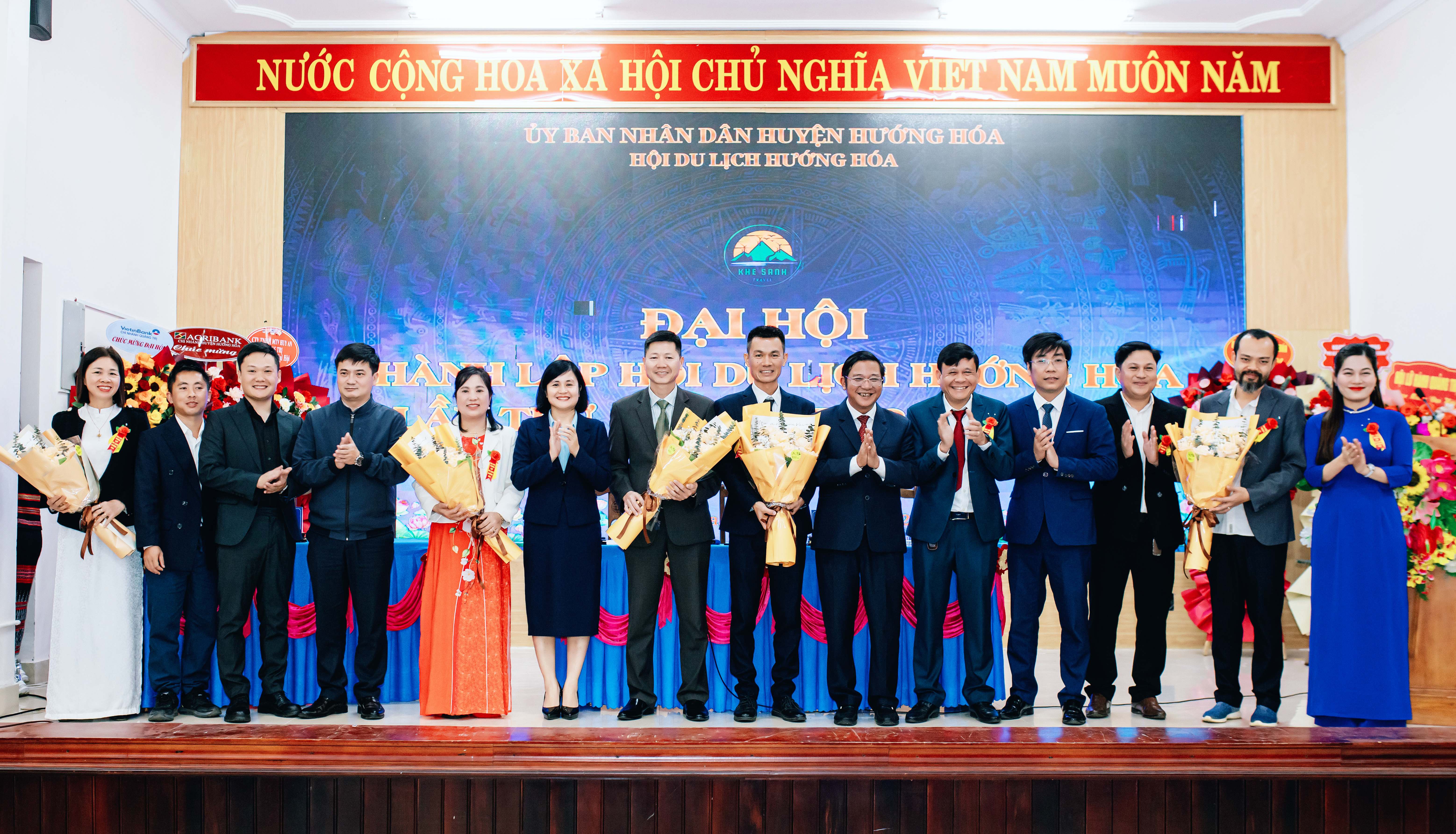 Chung tay vì sự phát triển bền vững của du lịch Hướng Hóa