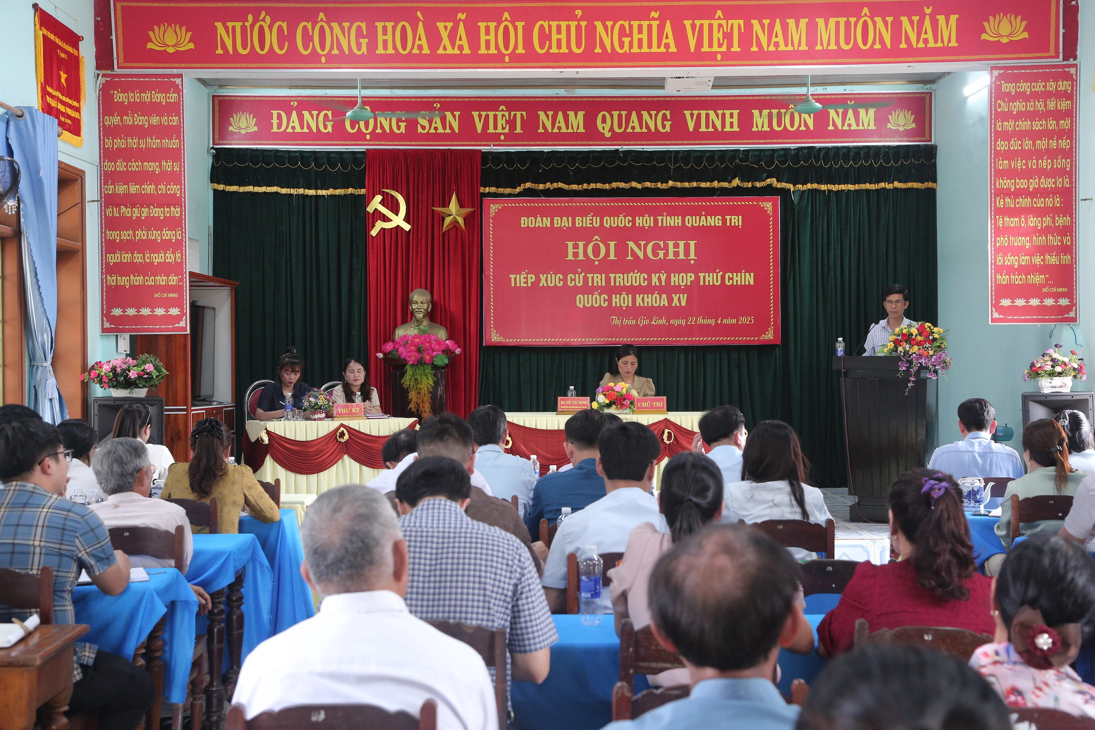 Cử tri mong muốn bố trí cán bộ cấp xã đủ đức, đủ tài để phục vụ Nhân dân tốt hơn