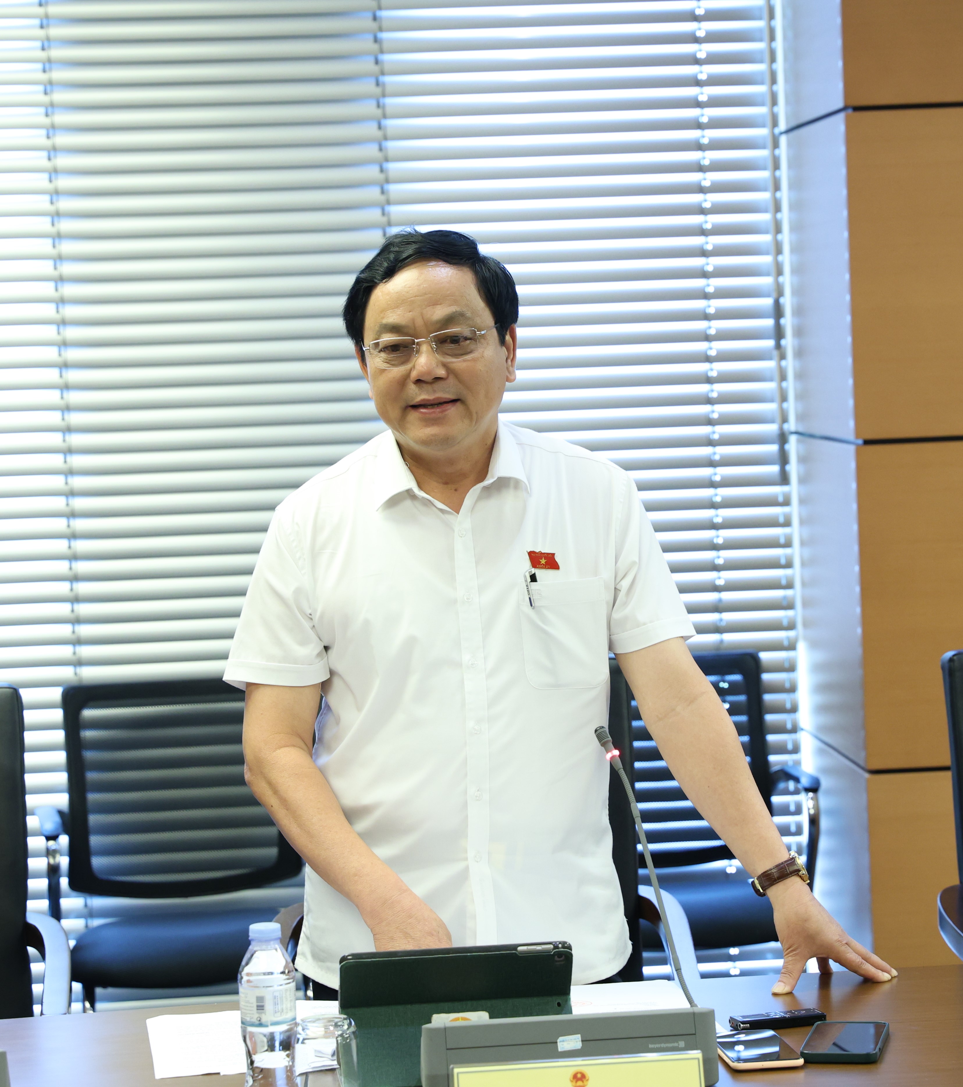 Đại biểu Quốc hội tỉnh Quảng Trị góp ý các dự án luật