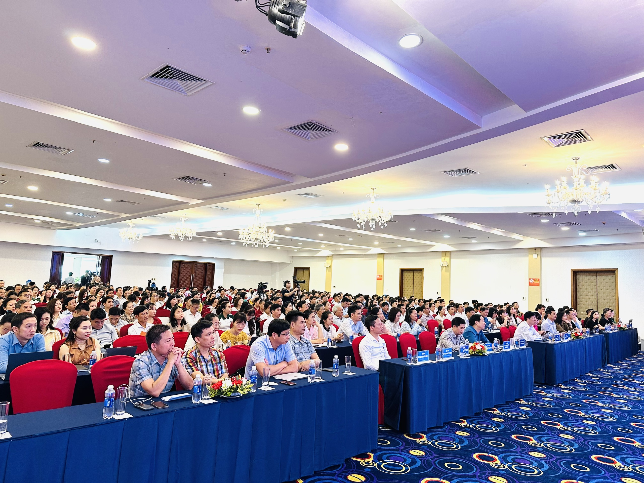 Tập huấn AI - ChatGPT cho doanh nghiệp, hợp tác xã 