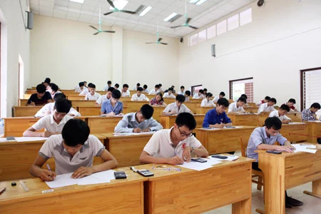 Không để thí sinh nào phải bỏ thi vì gặp khó khăn về kinh tế hay đi lại