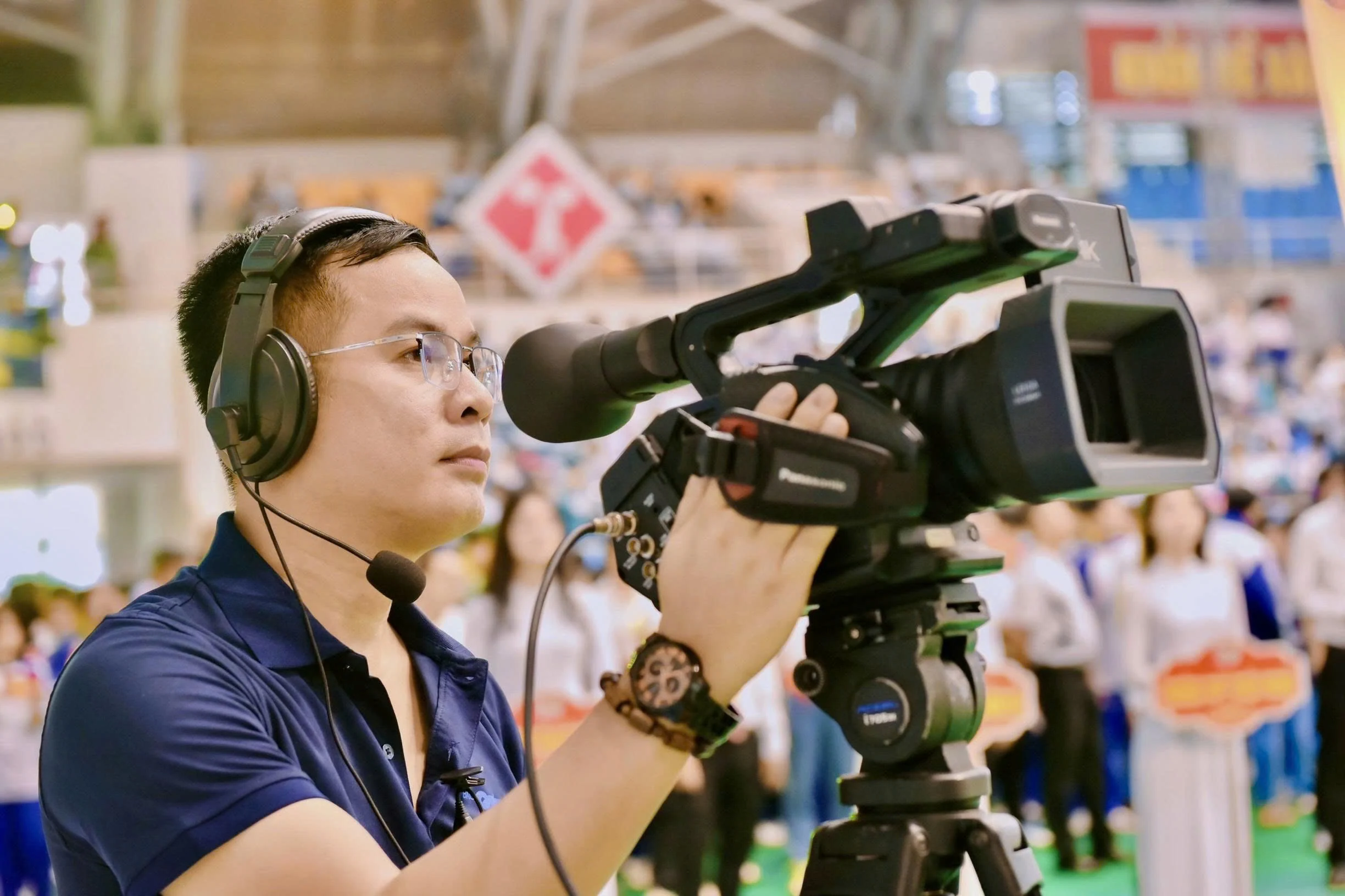 Hành trình tác nghiệp của một phóng viên thể thao
