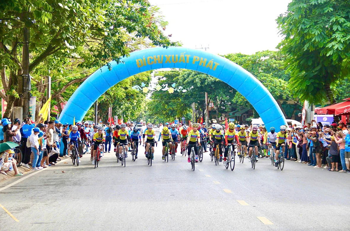 Hành trình tác nghiệp của một phóng viên thể thao
