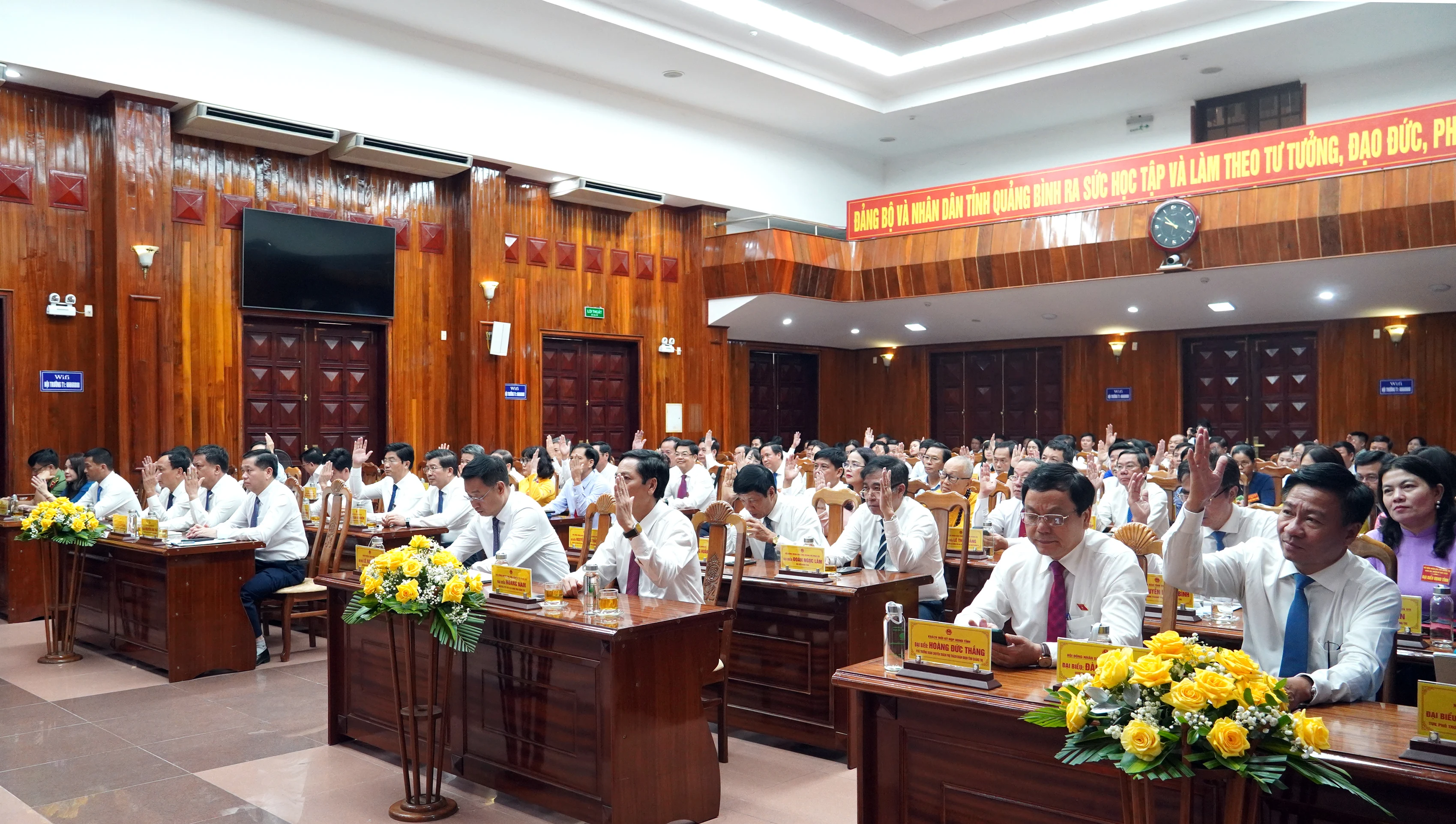 Kỳ họp đầu tiên của HĐND tỉnh Quảng Trị sau hợp nhất: Khẳng định tinh thần đổi mới, kiến tạo phát triển