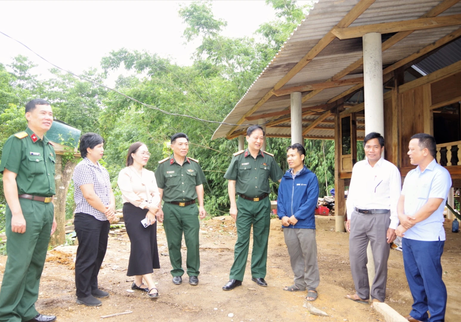 Khánh thành 6 công trình xóa nhà tạm, nhà dột nát