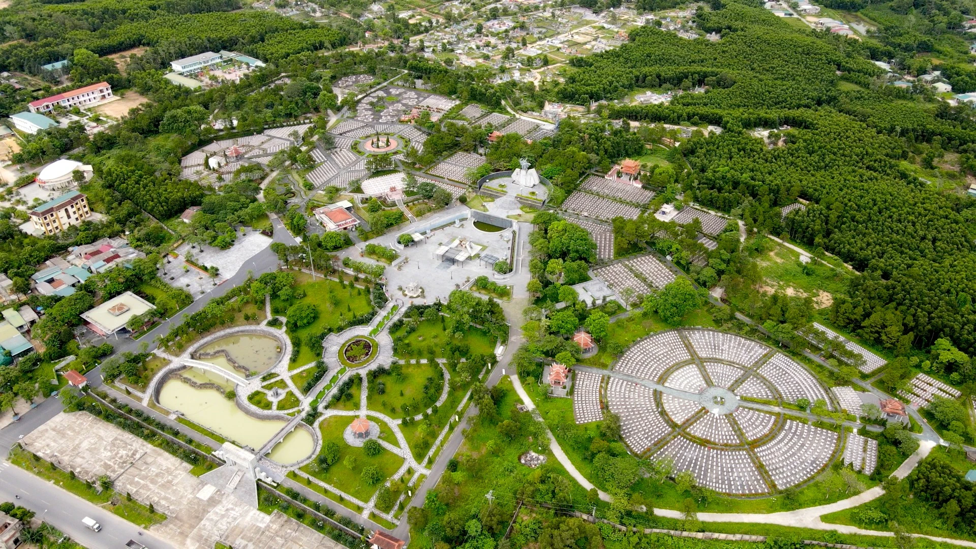QUẢNG TRỊ THÁNG 7 TRI ÂN