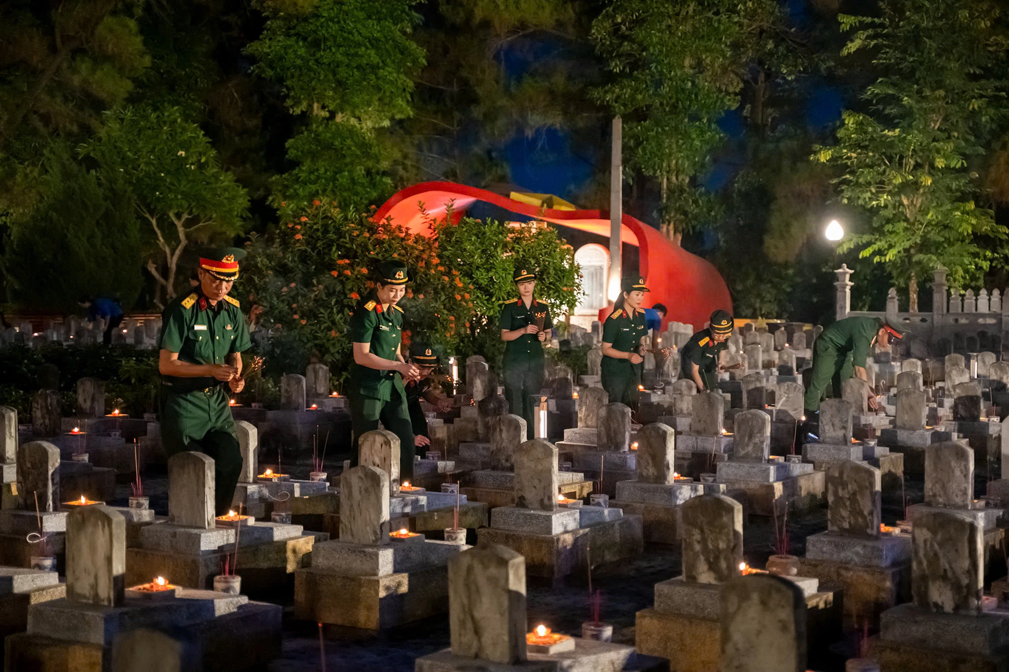 QUẢNG TRỊ THÁNG 7 TRI ÂN