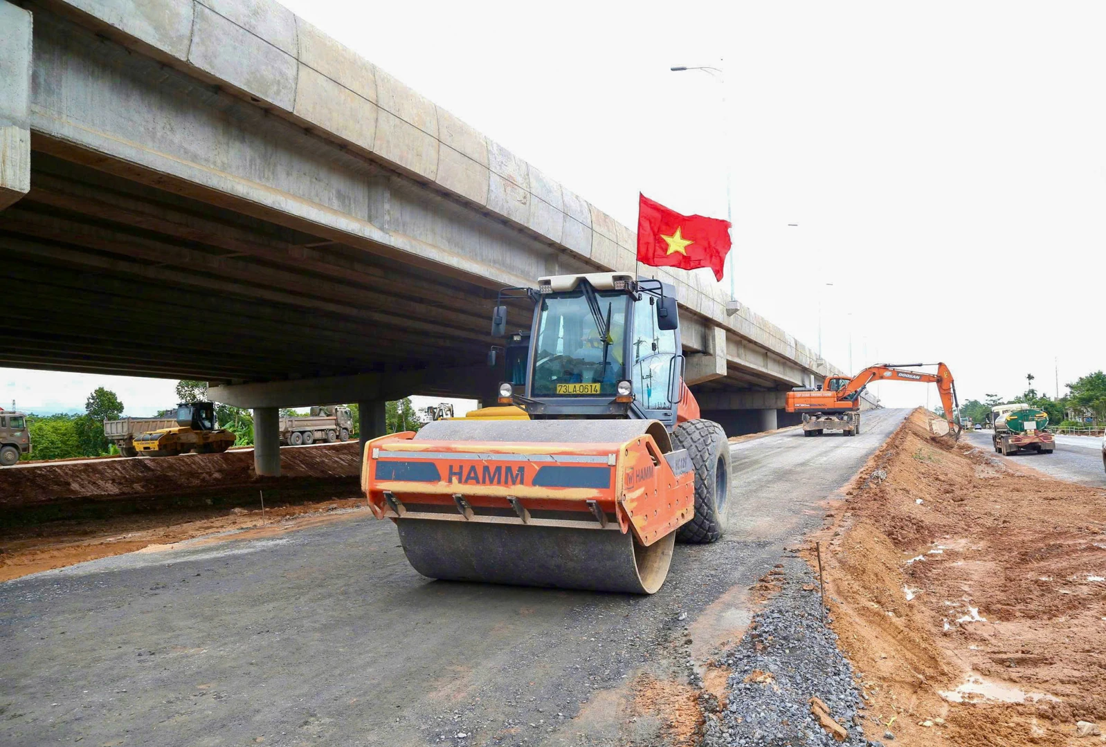 Thủ tướng Chính phủ kiểm tra các công trình trọng điểm ở Quảng Trị