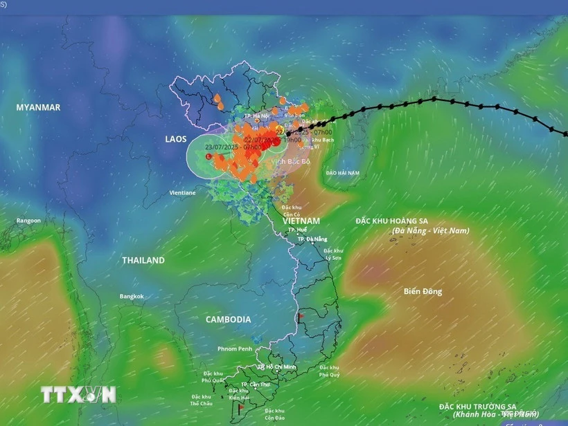 Bão số 3 đang ở trên đất liền ven biển giữa Hưng Yên và Ninh Bình, khẩn trương di dời hàng chục nghìn người