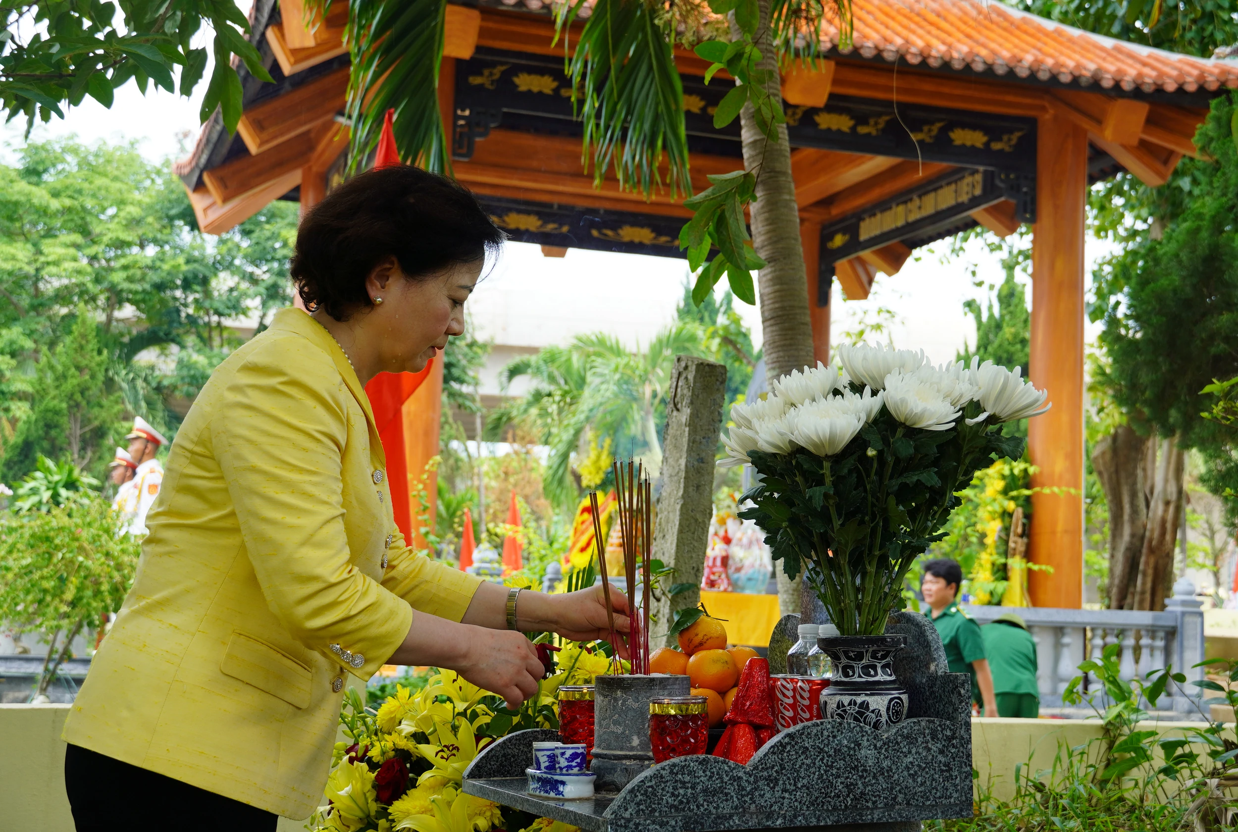 Người dân Quảng Trị nồng nhiệt chào đón Thủ tướng Chính phủ Phạm Minh Chính