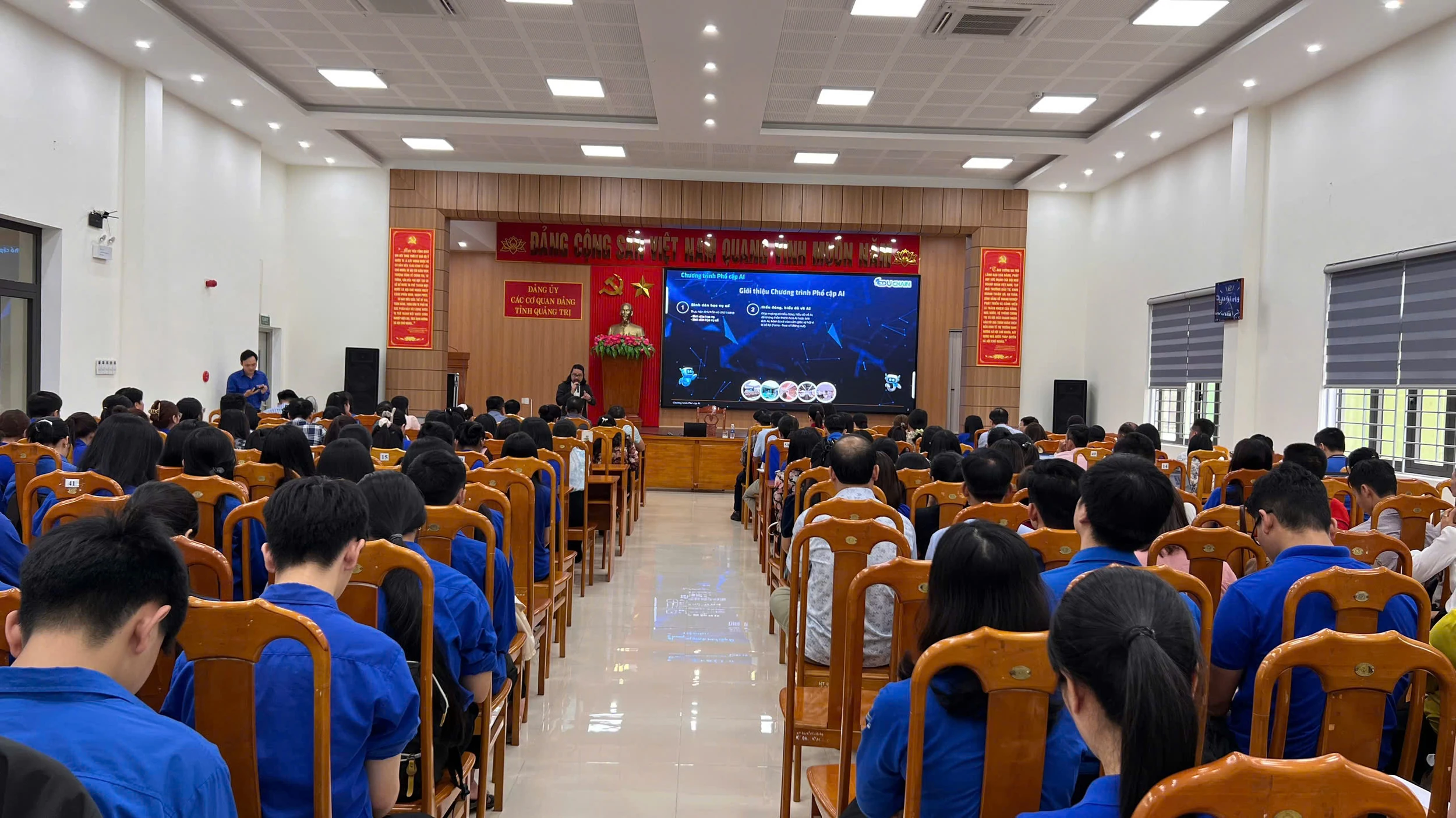 Tập huấn phổ cập AI cho đoàn viên, thanh niên